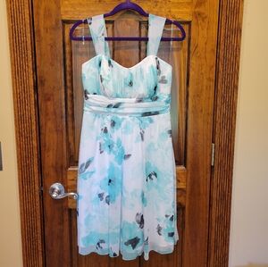 Floral Sleeveless Dress - Blue and White